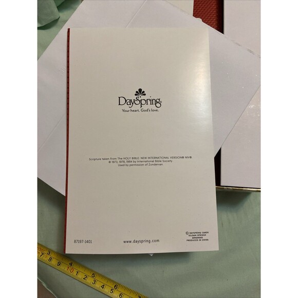 Christmas Greeting 18 Card Pack Glittery Snowflake DaySpring 8”by 5” Scripture - Picture 8 of 14